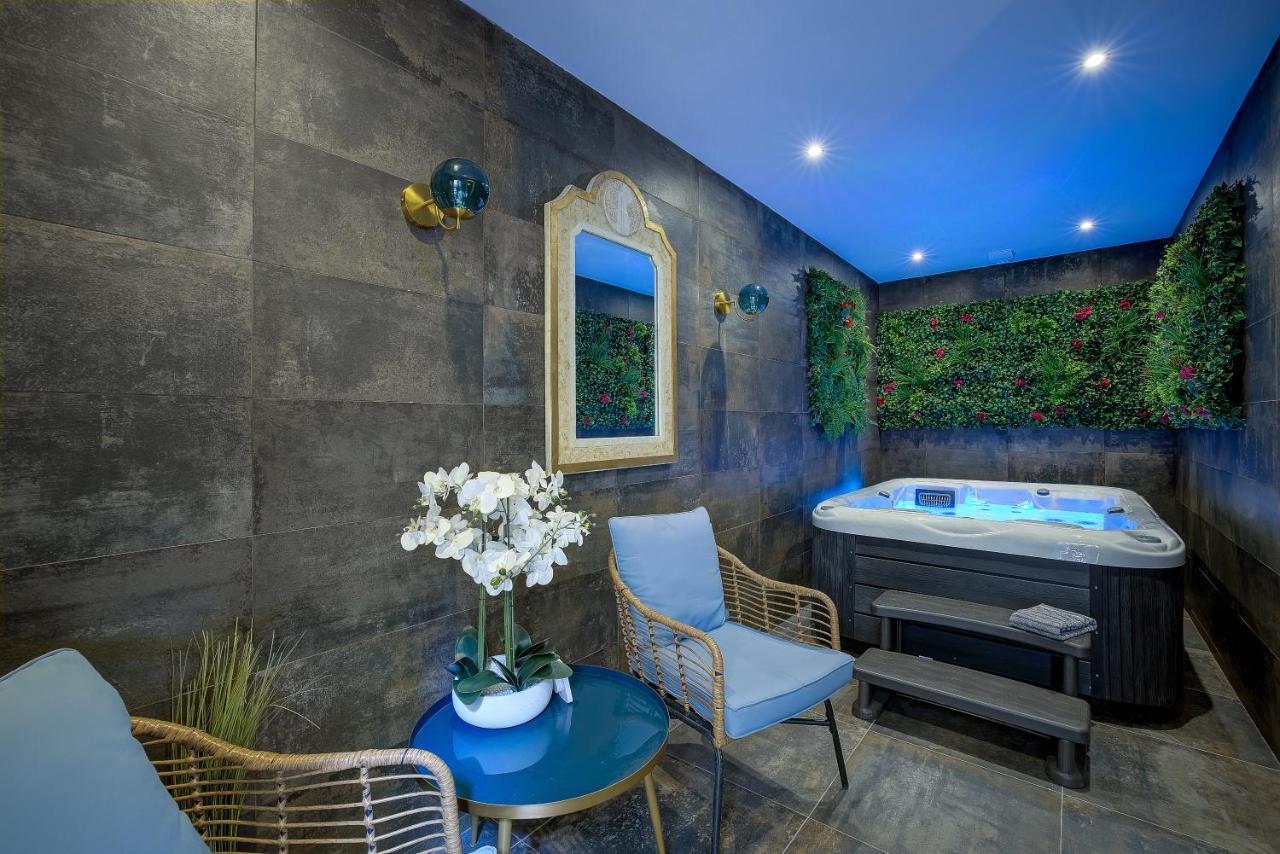 Jacuzzi, 3 Min, Frühstückspension